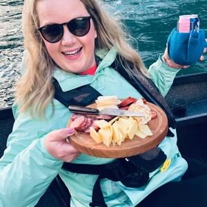 Meet your Posher, Cecily